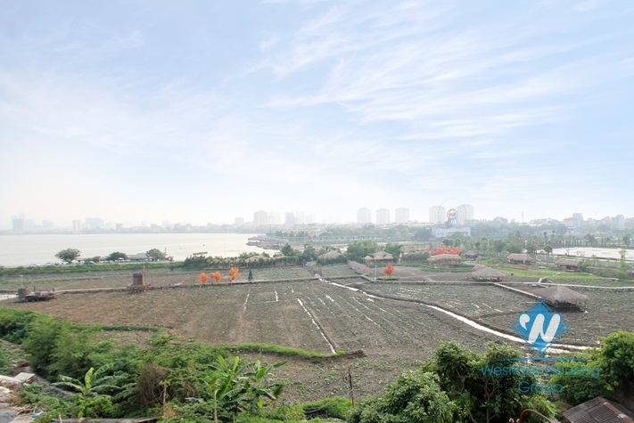 A nice house for rent with lake view in Tay Ho
